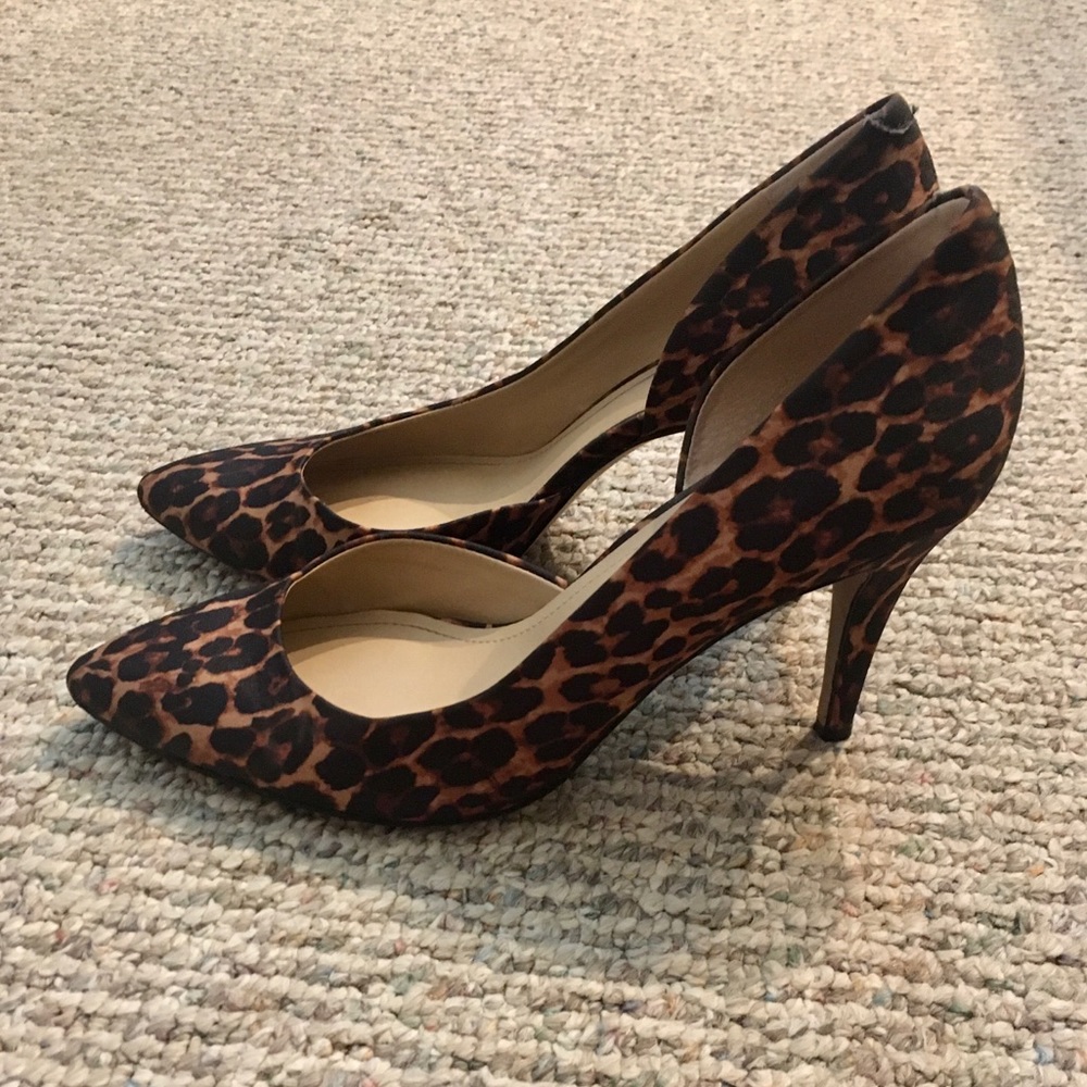 Vince Camuto Leopard Cheetah D’Orsay Pump Heel 9.5